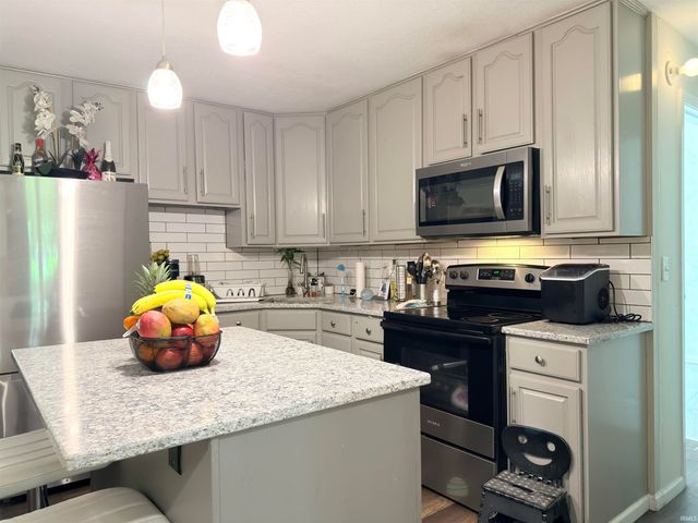 54621 County Road 1 Road, Elkhart, IN 46514