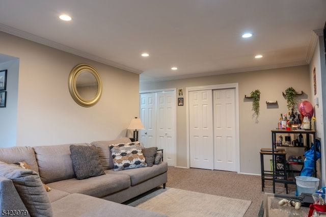 200 Sierra Ct, Woodbridge Twp., NJ 07095