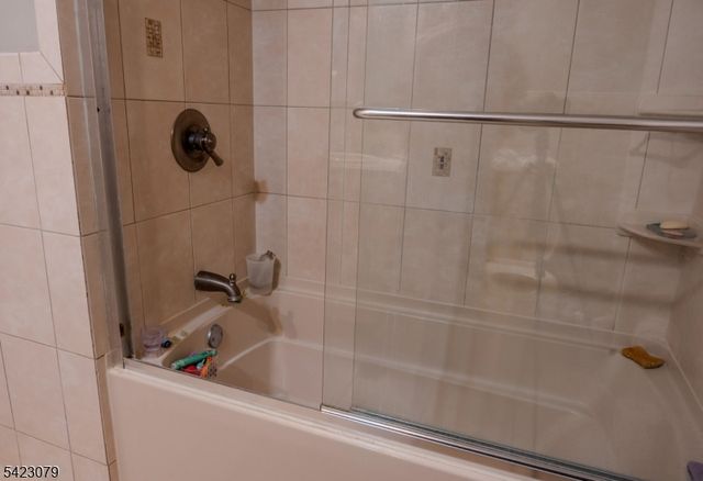 200 Sierra Ct, Woodbridge Twp., NJ 07095