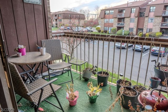 200 Sierra Ct, Woodbridge Twp., NJ 07095