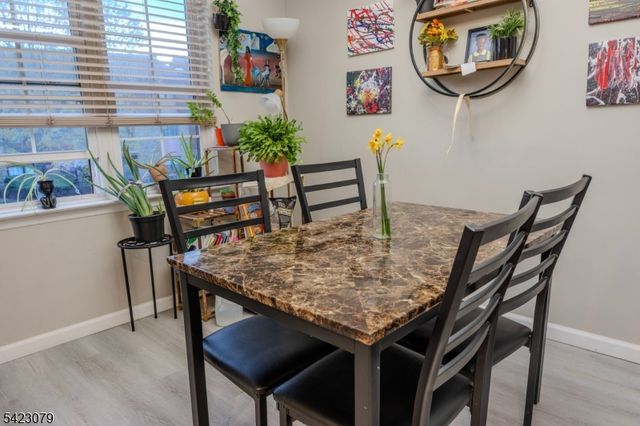 200 Sierra Ct, Woodbridge Twp., NJ 07095