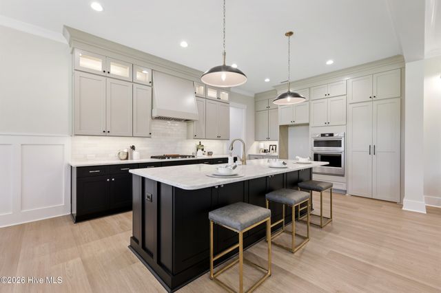 444 Crow Creek Drive NW, Calabash, NC 28467