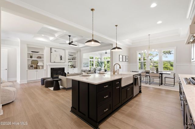 444 Crow Creek Drive NW, Calabash, NC 28467