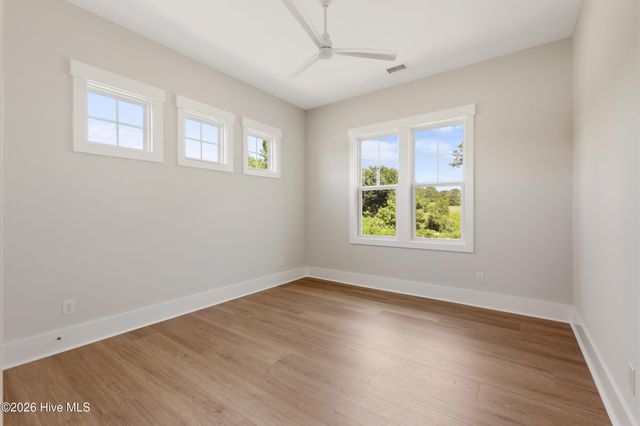 444 Crow Creek Drive NW, Calabash, NC 28467