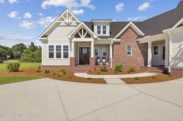 444 Crow Creek Drive NW, Calabash, NC 28467