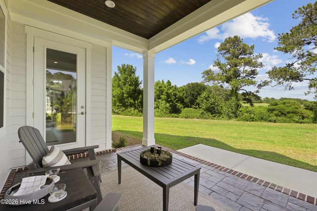 444 Crow Creek Drive NW, Calabash, NC 28467