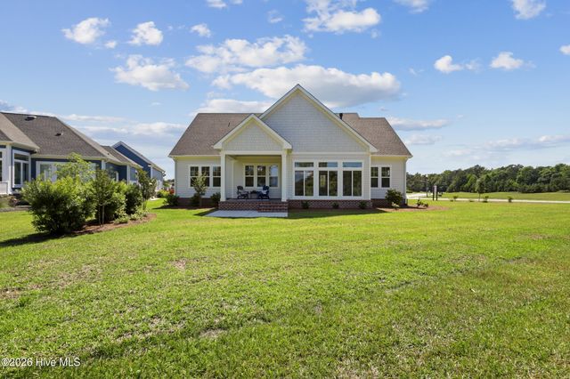 444 Crow Creek Drive NW, Calabash, NC 28467