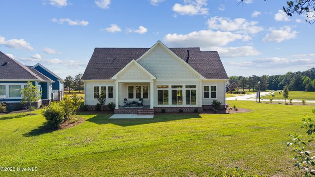 444 Crow Creek Drive NW, Calabash, NC 28467