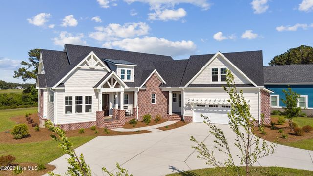 444 Crow Creek Drive NW, Calabash, NC 28467