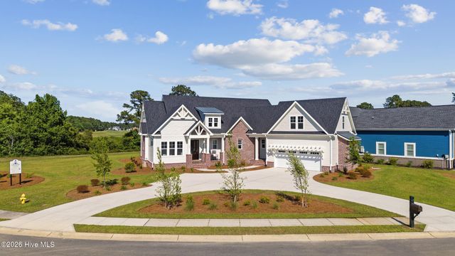 444 Crow Creek Drive NW, Calabash, NC 28467