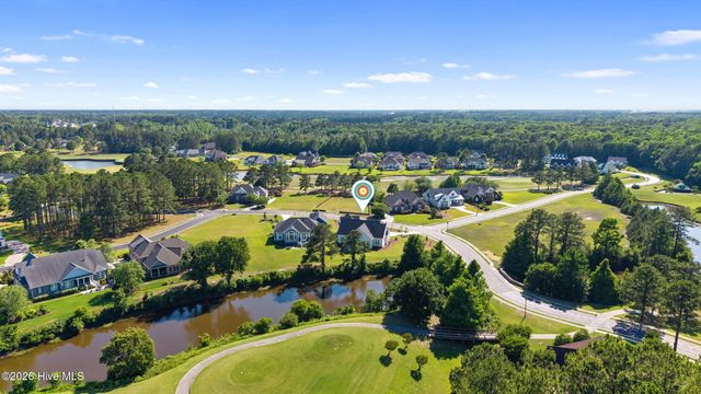 444 Crow Creek Drive NW, Calabash, NC 28467
