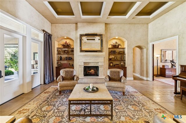 358 Mariposa Loop, New Braunfels, TX 78132