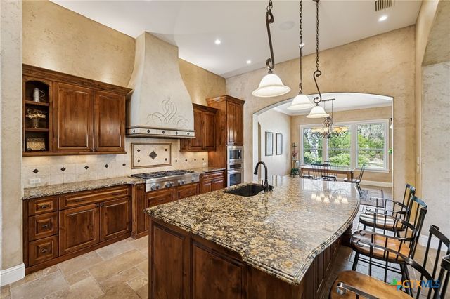 358 Mariposa Loop, New Braunfels, TX 78132