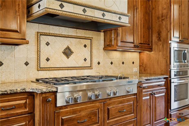 358 Mariposa Loop, New Braunfels, TX 78132