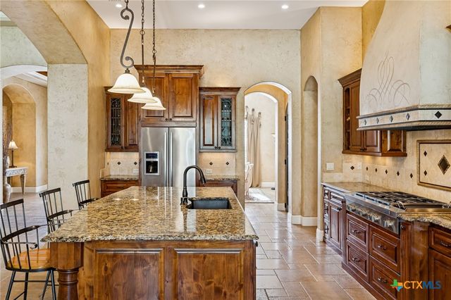 358 Mariposa Loop, New Braunfels, TX 78132