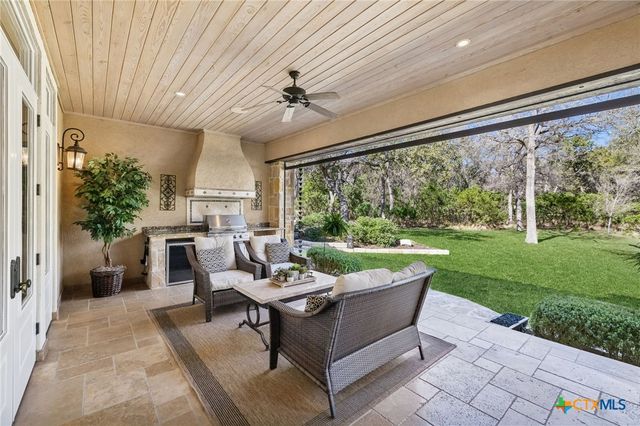 358 Mariposa Loop, New Braunfels, TX 78132