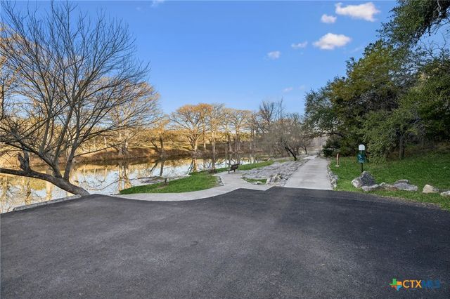 358 Mariposa Loop, New Braunfels, TX 78132
