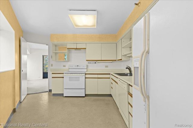 5000 Town Center 408, Southfield, MI 48075