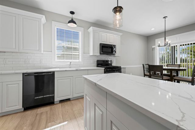 16612 Via Villagio Drive, Macomb, MI 48042