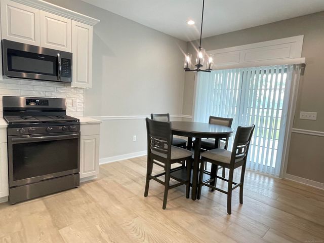 16612 Via Villagio Drive, Macomb, MI 48042