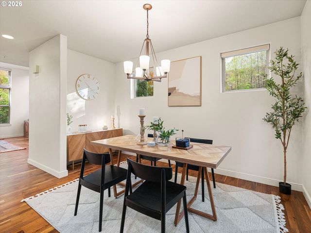 6285 Ne CARILLION Dr 104, Hillsboro, OR 97124