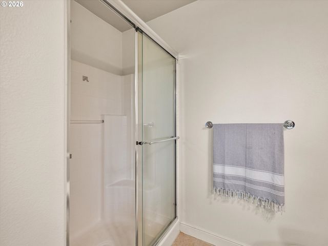 6285 Ne CARILLION Dr 104, Hillsboro, OR 97124