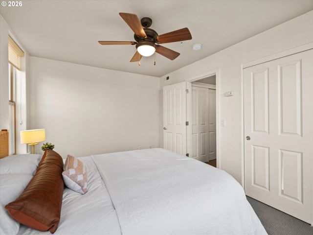 6285 Ne CARILLION Dr 104, Hillsboro, OR 97124