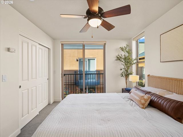 6285 Ne CARILLION Dr 104, Hillsboro, OR 97124