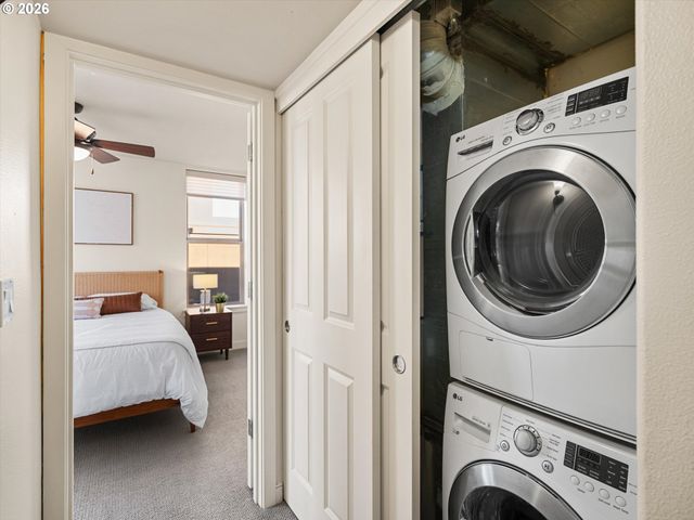 6285 Ne CARILLION Dr 104, Hillsboro, OR 97124