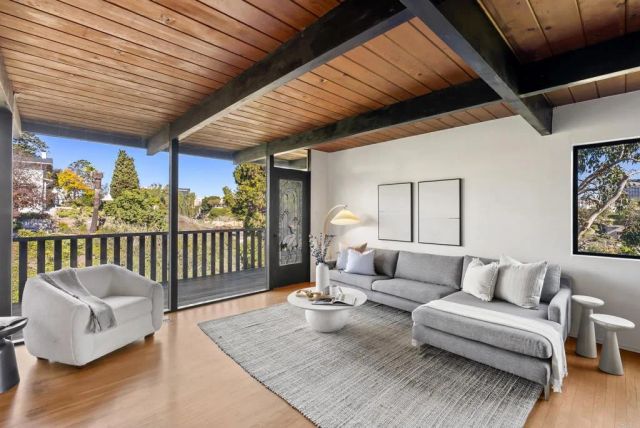 1004 W Walnut Ave., San Diego, CA 92103