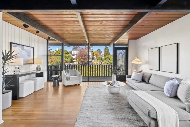 1004 W Walnut Ave., San Diego, CA 92103