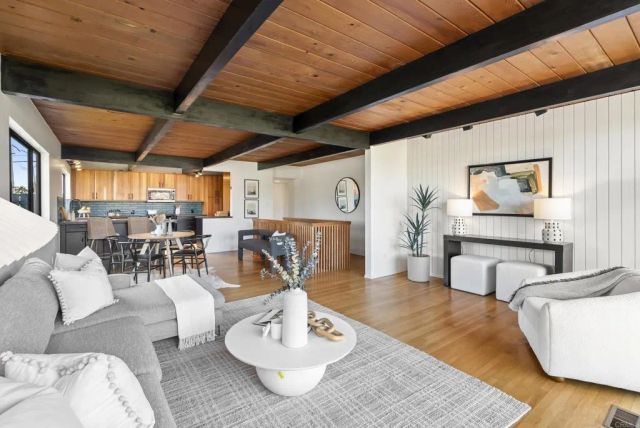 1004 W Walnut Ave., San Diego, CA 92103