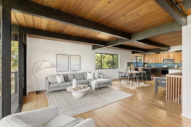 1004 W Walnut Ave., San Diego, CA 92103