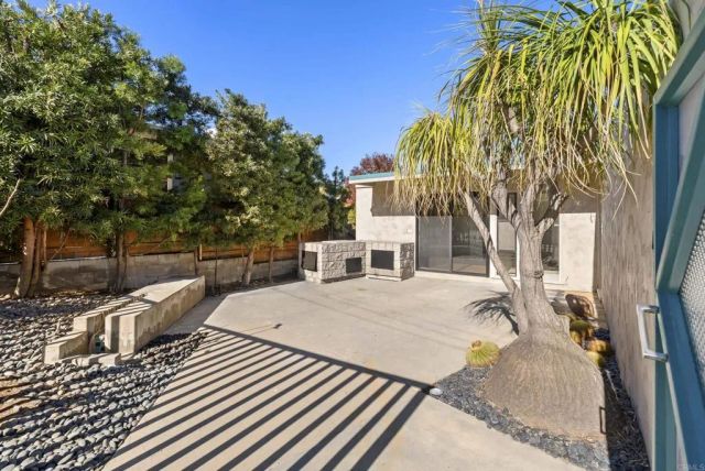 1004 W Walnut Ave., San Diego, CA 92103