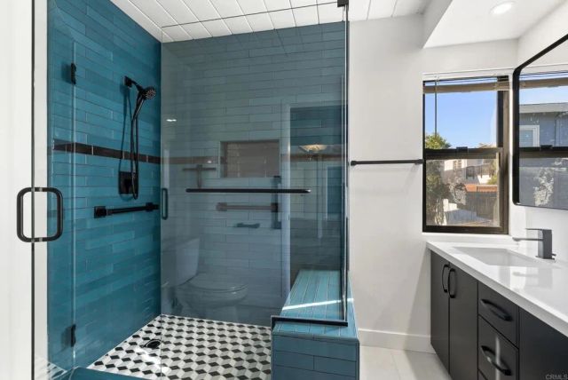 1004 W Walnut Ave., San Diego, CA 92103