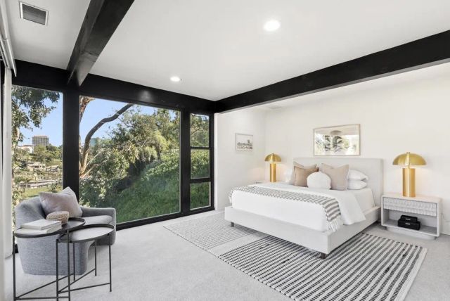 1004 W Walnut Ave., San Diego, CA 92103