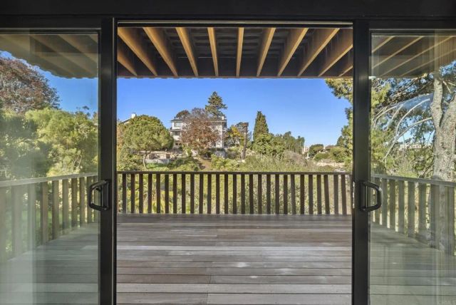 1004 W Walnut Ave., San Diego, CA 92103