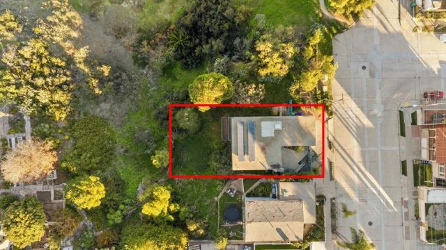 1004 W Walnut Ave., San Diego, CA 92103