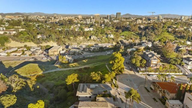 1004 W Walnut Ave., San Diego, CA 92103