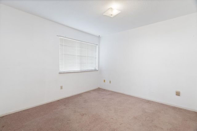 8009 Parkgate Way, Sacramento, CA 95828