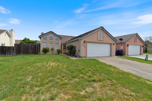 8009 Parkgate Way, Sacramento, CA 95828