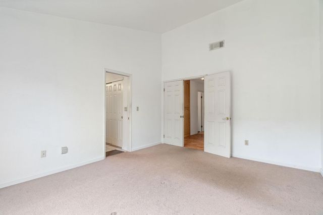 8009 Parkgate Way, Sacramento, CA 95828