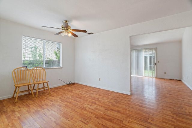 8009 Parkgate Way, Sacramento, CA 95828