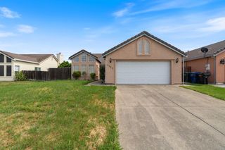 8009 Parkgate Way, Sacramento, CA 95828