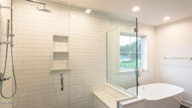 1 Stone Creek Drive, East Greenbush, NY 12061