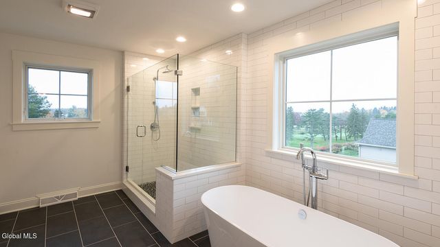 1 Stone Creek Drive, East Greenbush, NY 12061