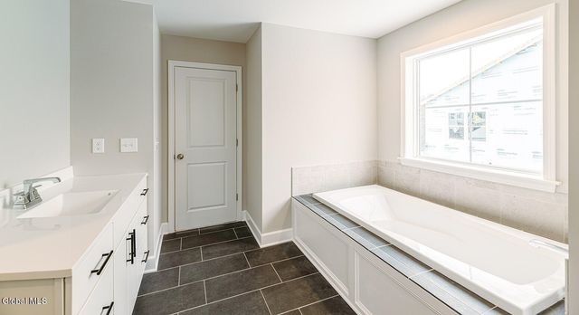 1 Stone Creek Drive, East Greenbush, NY 12061