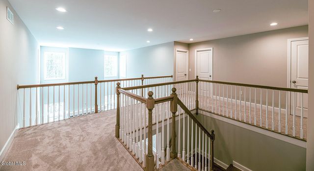 1 Stone Creek Drive, East Greenbush, NY 12061