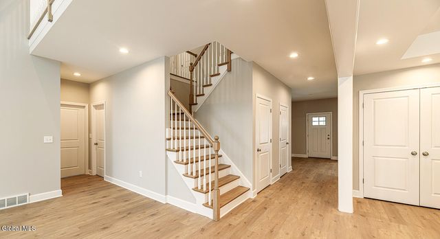 1 Stone Creek Drive, East Greenbush, NY 12061