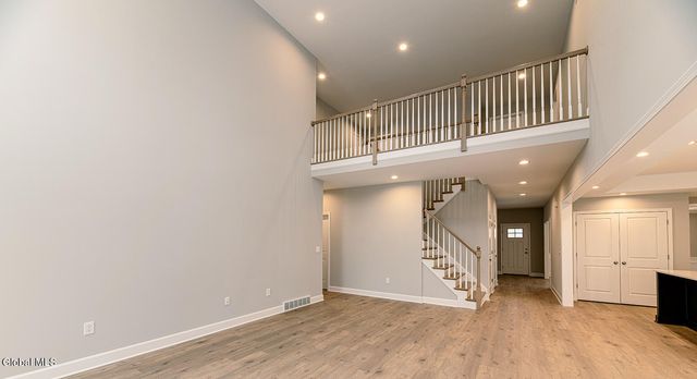 1 Stone Creek Drive, East Greenbush, NY 12061